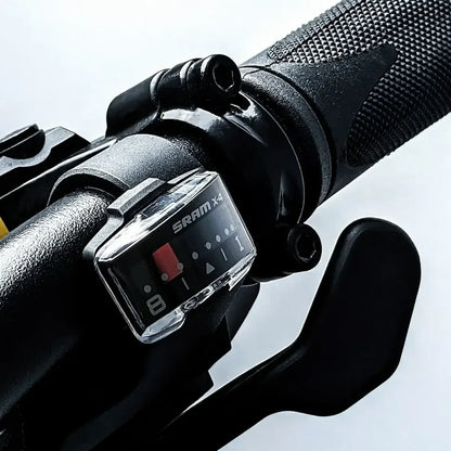 E-Movement Thor – SRAM handlebar gear shifter close-up